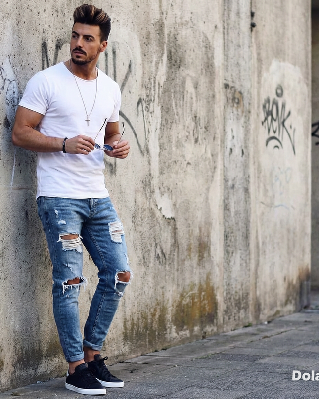 Blue Distressing Jeans